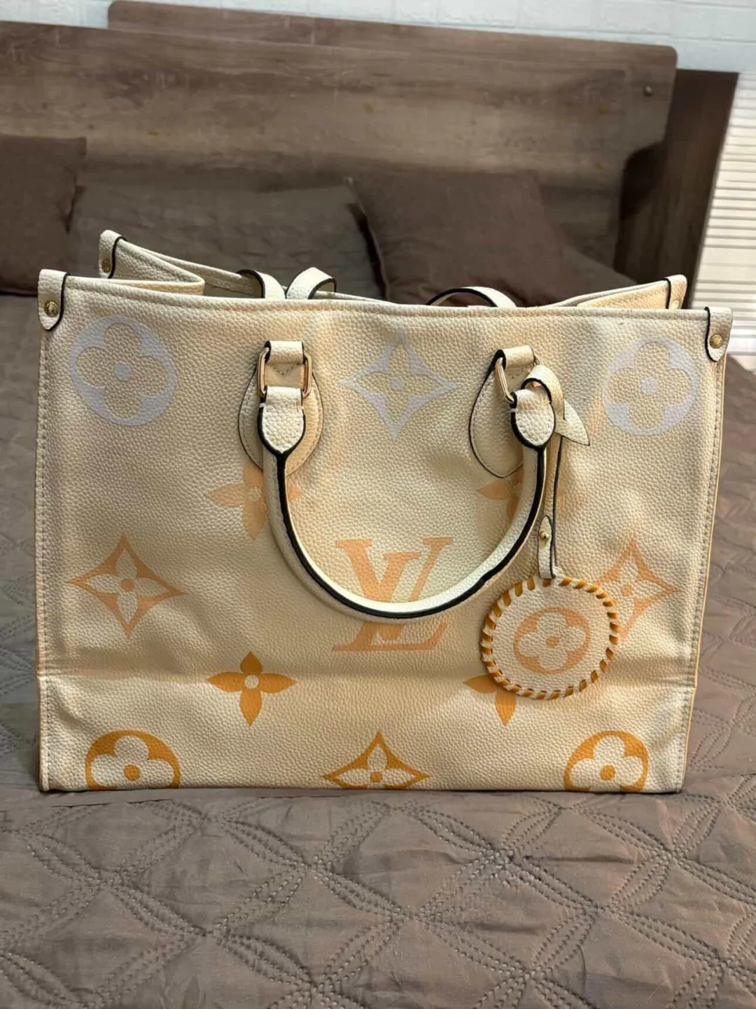 Copy pre-loved Louis vuitton