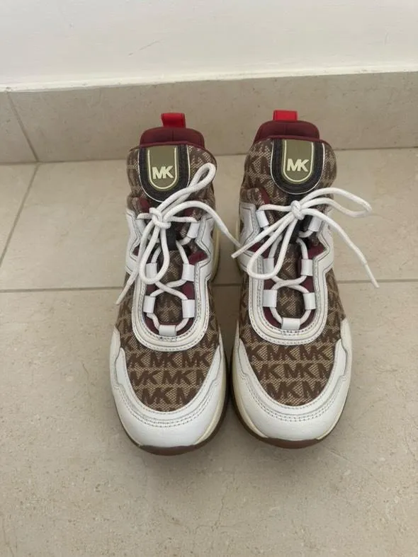 Micheal Kors shoes